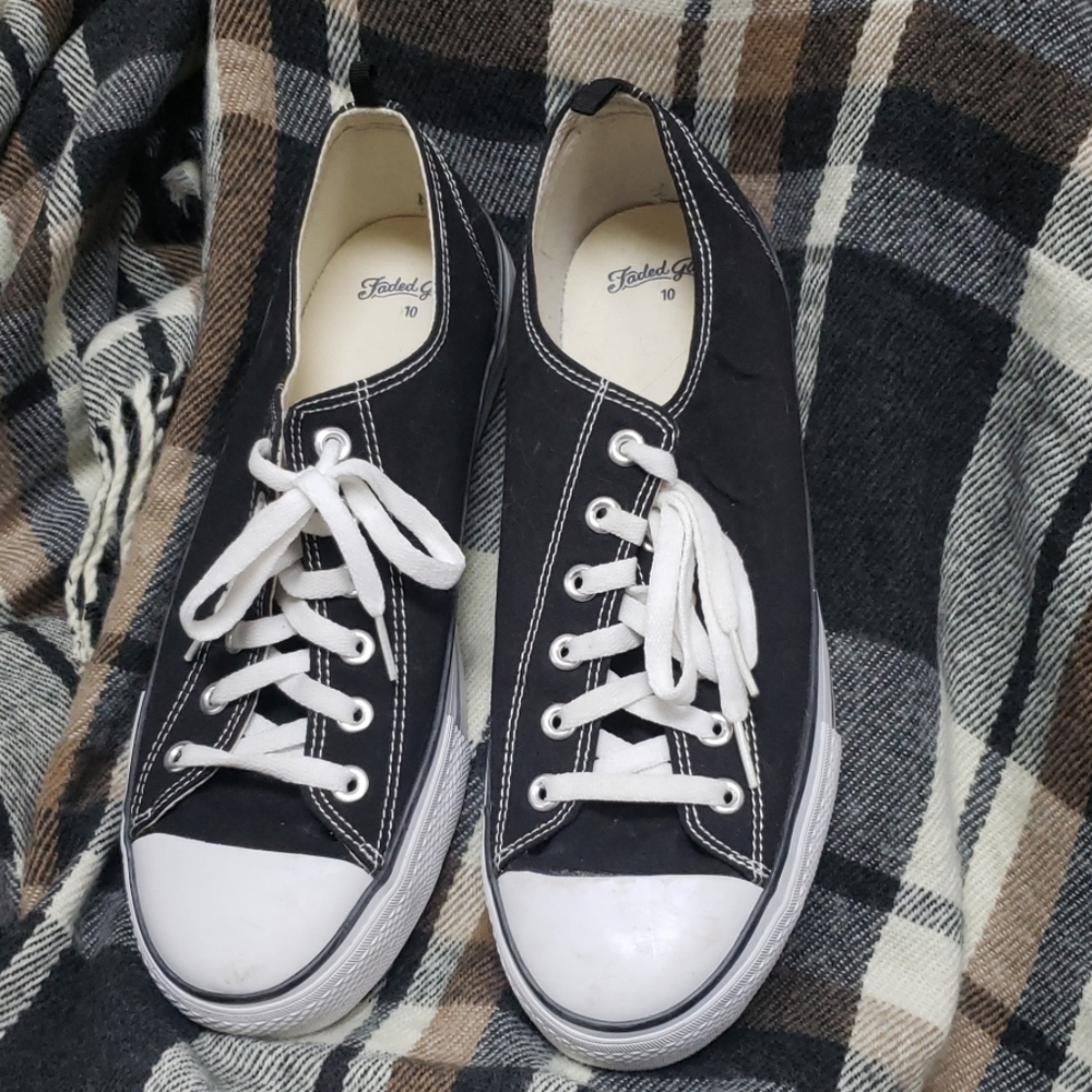 Men's shoes